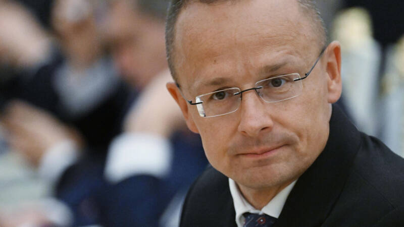 Венгрия не отправит своих военных на Украину, заявил Сийярто