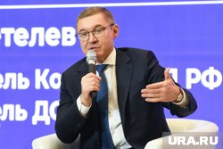 Полпред Якушев поздравил уральских почтальонов