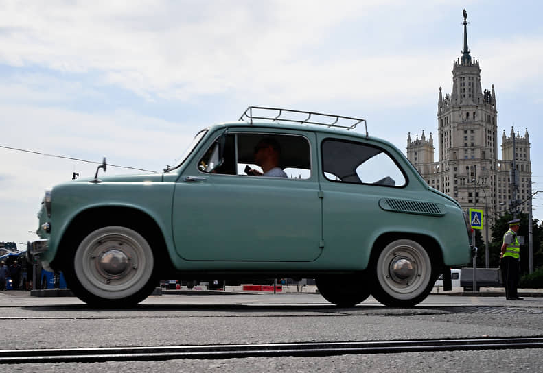 Парад ретро-трамваев в Москве