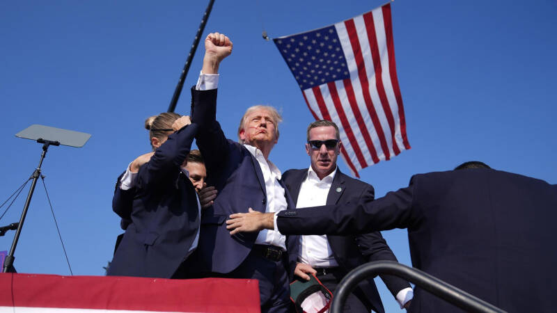 Республиканцы не будут менять график съезда из-за покушения на Трампа