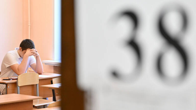 Правом пересдачи ЕГЭ впервые воспользовались более 105 тысяч школьников