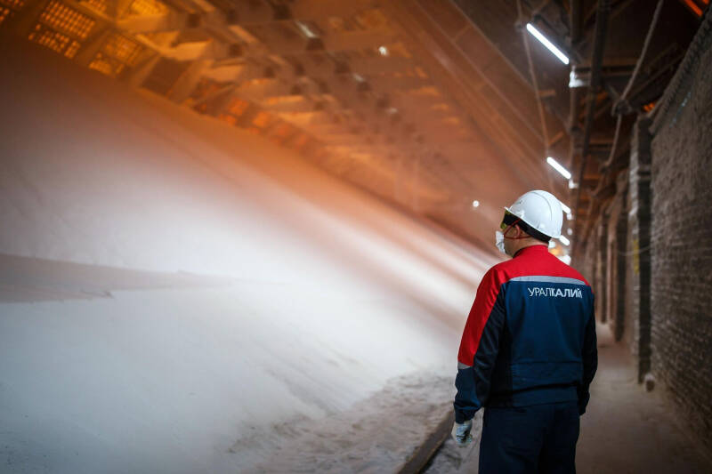 Опять просят у России. Москва удержала лидерство в ключевой отрасли