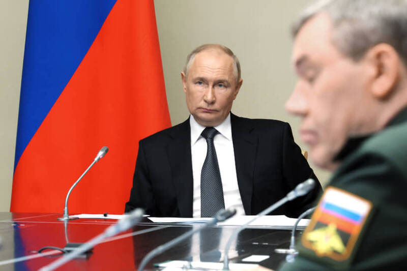 Bloomberg: ряд стран НАТО нарушили обещания по военным поставкам Украине