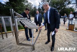 &laquo;Как в Петергофе&raquo;: Куйвашев оценил важный ремонт у своей резиденции