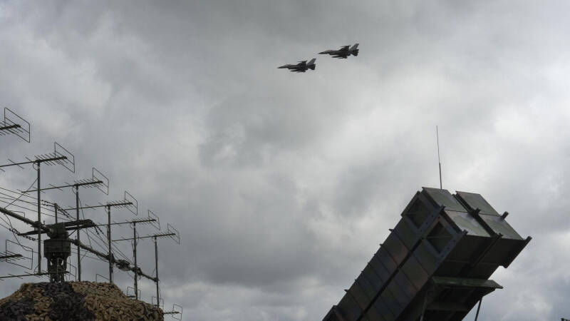 Подполье сообщило об ударе по аэродрому для F-16 в Николаевской области