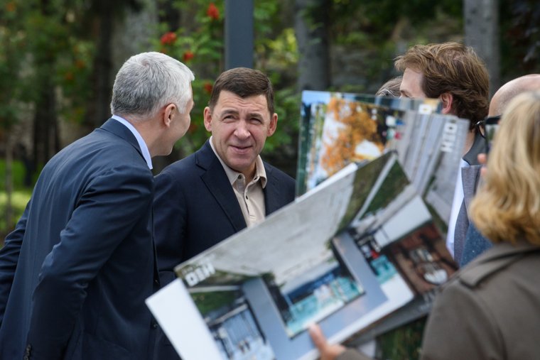 &laquo;Как в Петергофе&raquo;: Куйвашев оценил важный ремонт у своей резиденции