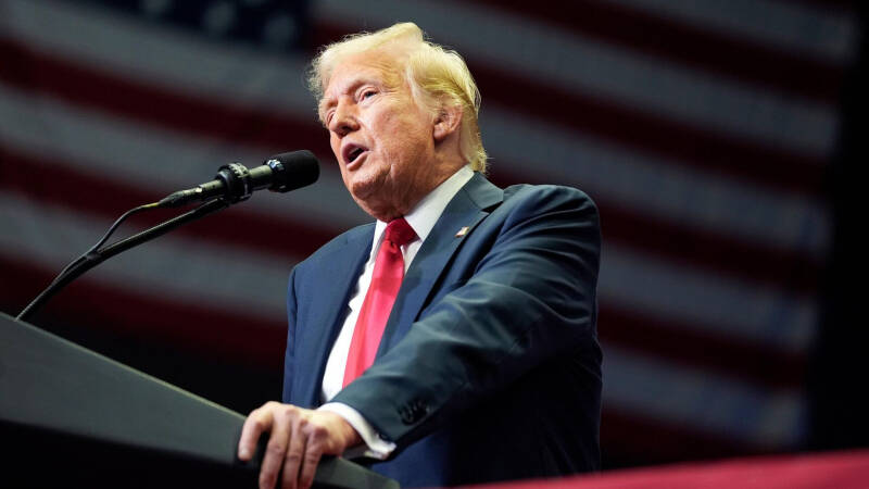 Трамп хочет провести три раунда теледебатов с Харрис