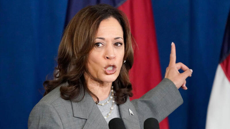 Пропалестинские активисты попытались сорвать выступление Уолца в Чикаго