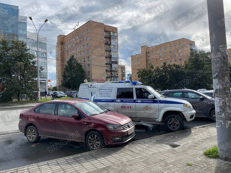 Боец СВО взорвал гранату в салоне красоты в Екатеринбурге и открыл стрельбу: главное о ЧП