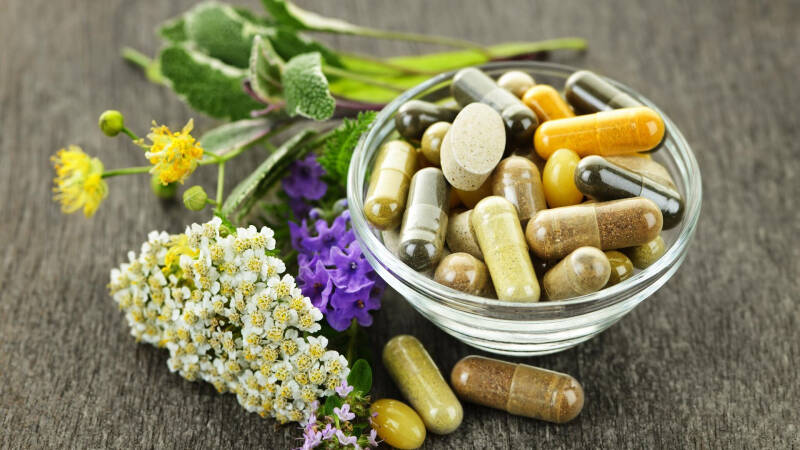 Роскачество обнаружило на маркетплейсах более 400 запрещенных БАД