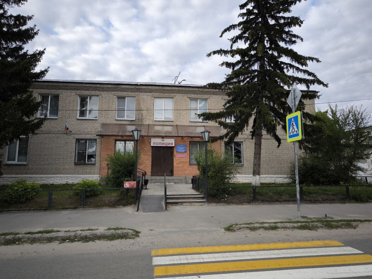 &laquo;Сидит за другого&raquo;: семья курганского полицейского считает, что он стал жертвой оговора